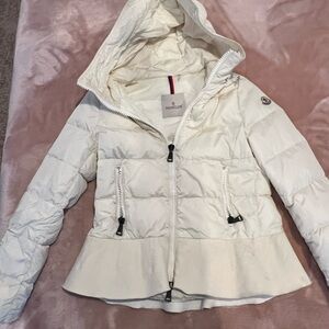 Moncler White Puffer Jacket with Hood and Flared Waist